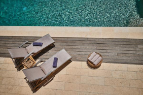 Luxury Apartment with Pool